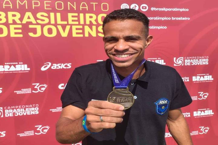 Atleta da ABDA é campeão brasileiro sub-23 no salto em distância