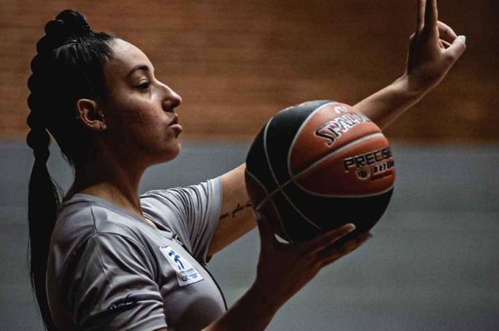 FIBA divulga árbitros e comissários internacionais para 2025/2027, e Brasil tem cinco novas vagas