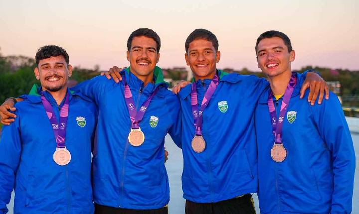 Remadores brasileiros recebem Medalha Vanderlei Cordeiro de Lima por feito heroico no Pan Júnior de Assunção