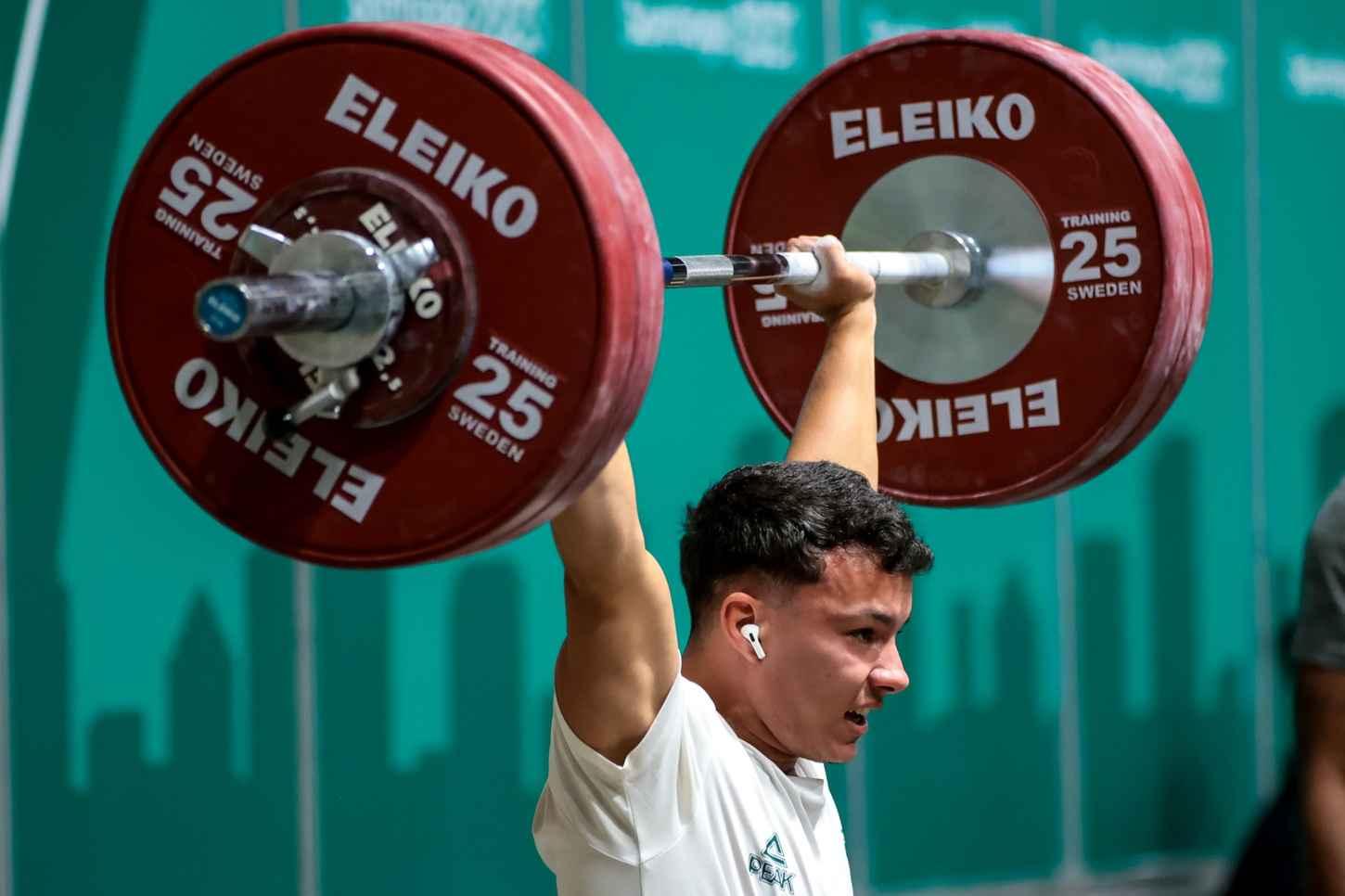 Brasil estreia no Mundial de Levantamento de Peso