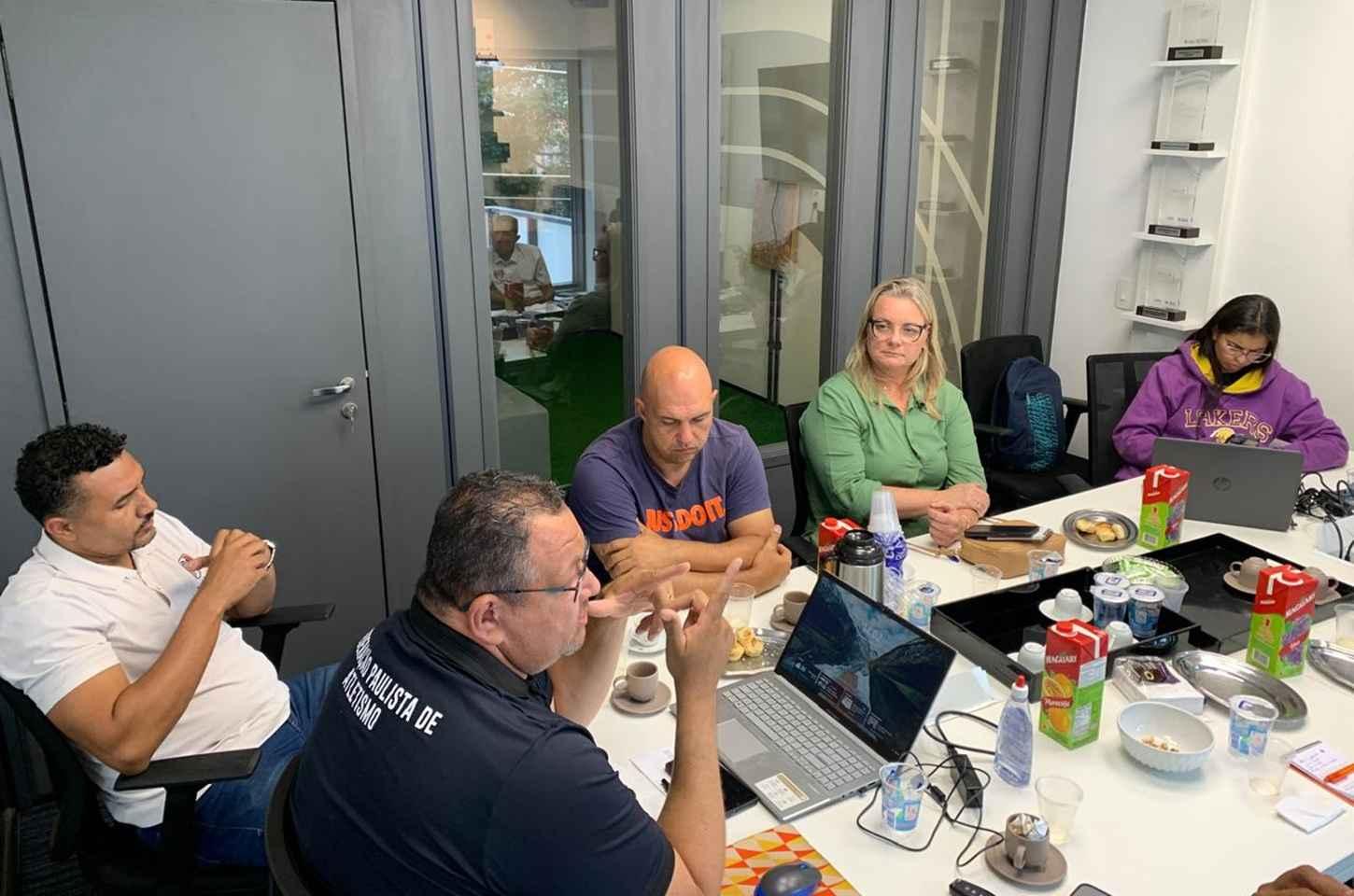 Presidente e Comissão de Atletas se reúnem para tratativas do Atletismo Paulista