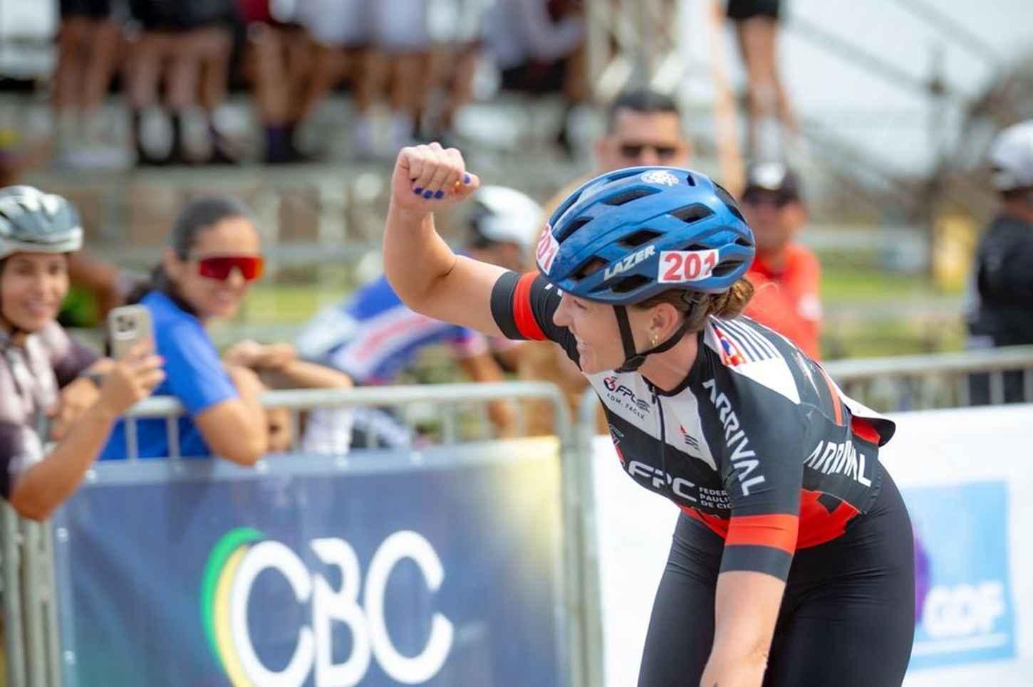 Carolina Bilato vence e garante título feminino para São Paulo na Copa das Federações de Ciclismo