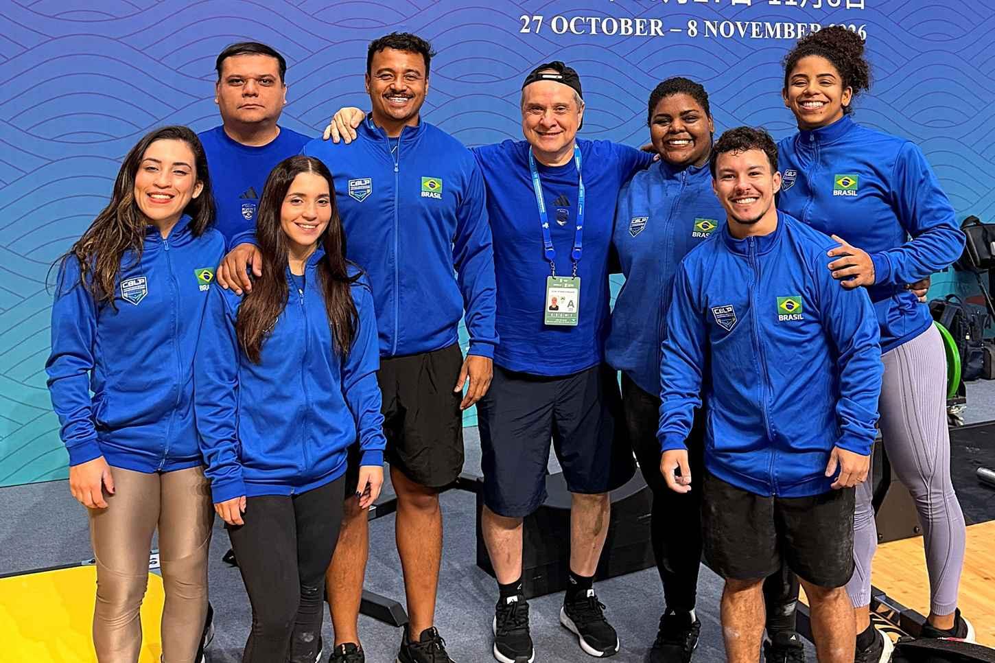 Brasil inicia corrida olímpica com o Mundial Adulto de Levantamento de Pesos, na China